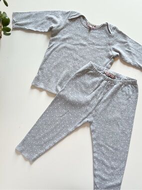 Bonpoint Grey Star Two Piece Pajama Set | Size 12-18m (Flaw Noted)